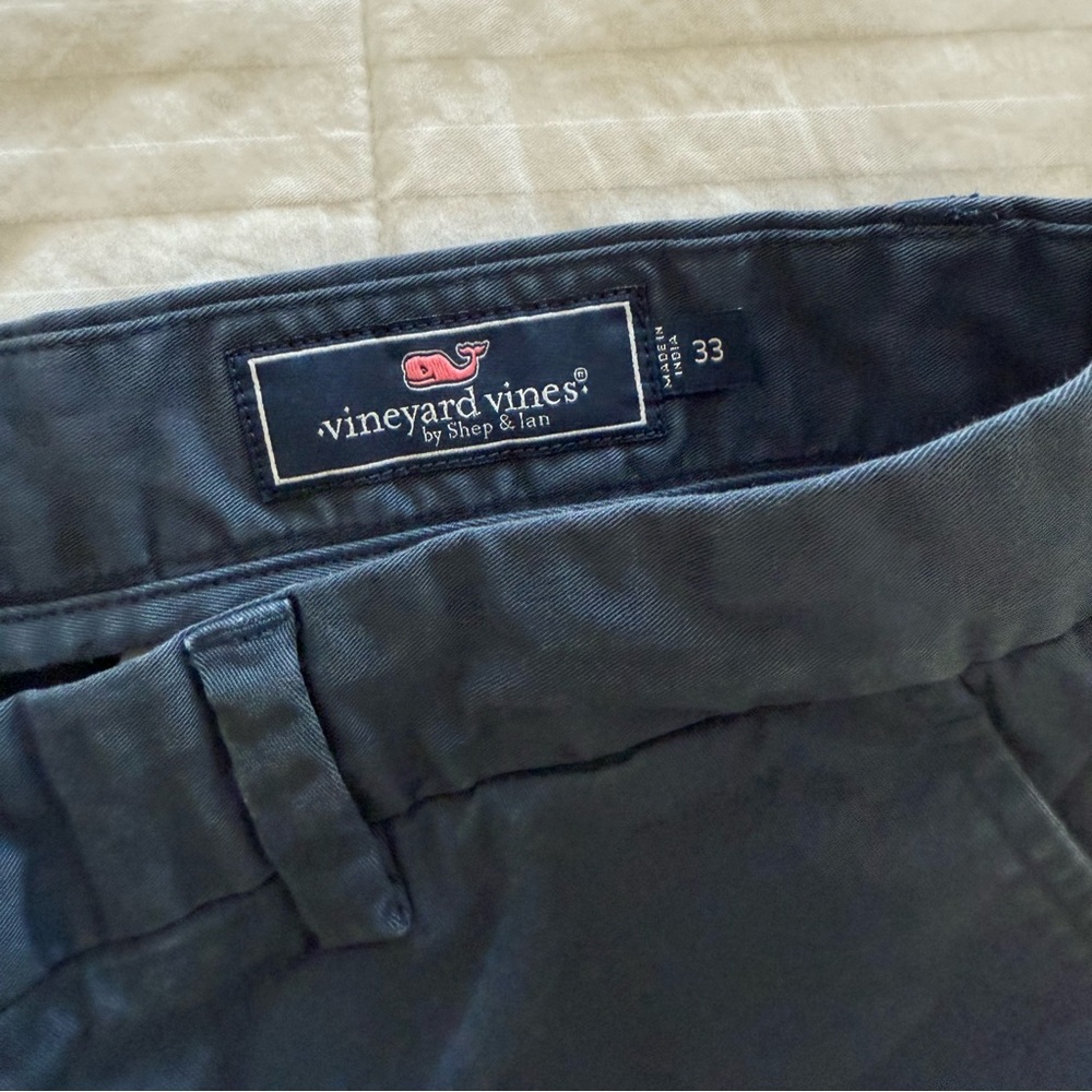 Vineyard vines navy shorts - Picture 2 of 3